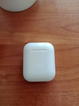 Наушники Apple AirPods with Charging Case белый