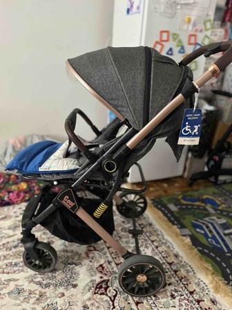 Прогулочная коляска