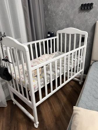 Продам детскую кроватку