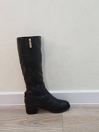 Кожные сапоги