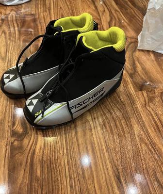 Детские лыжные ботинки