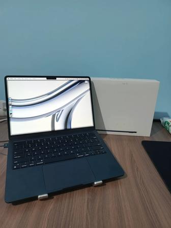 Продам Macbook Air 13 2024 M3