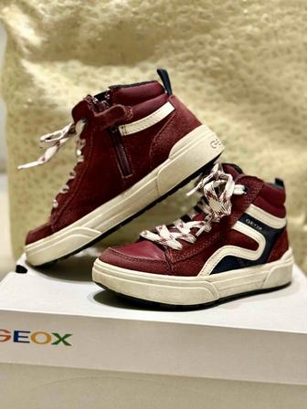 Детские демисезонные ботинки Geox