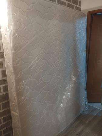 Продам матрас почти новый в салафане