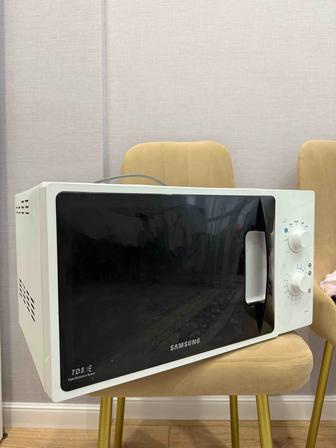 Микроволновка SAMSUNG