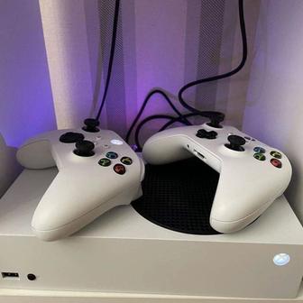 Xbox series s в отличном состоянии