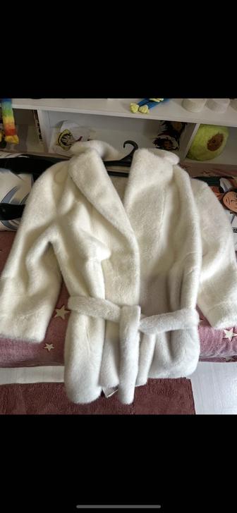 Продам эко-шубу в отличном состоянии