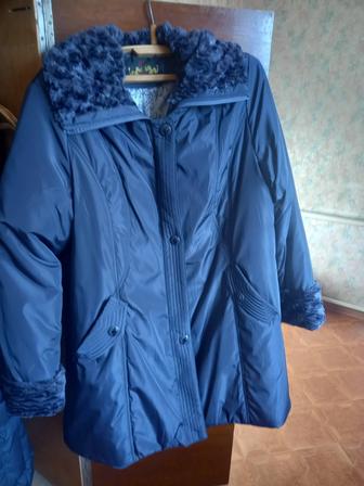 Продам женскую куртку 58 -60 новая.