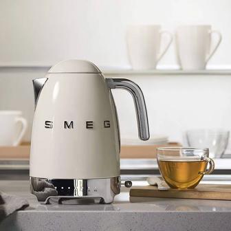 Электрочайник Smeg KLF04CREU бежевый