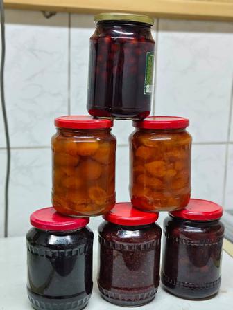 Варенье. Домашнее варенье. Маринованные грибы. Маринованные огурцы помидоры