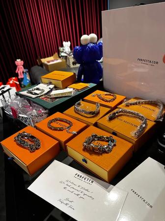 Аксессуары браслеты Louis Vuitton