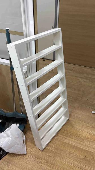 Полки для лаков