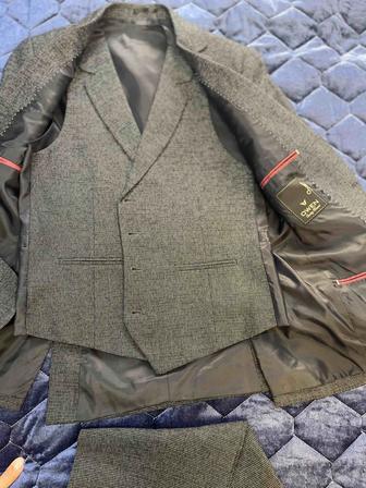 Костюм тройка Мужская