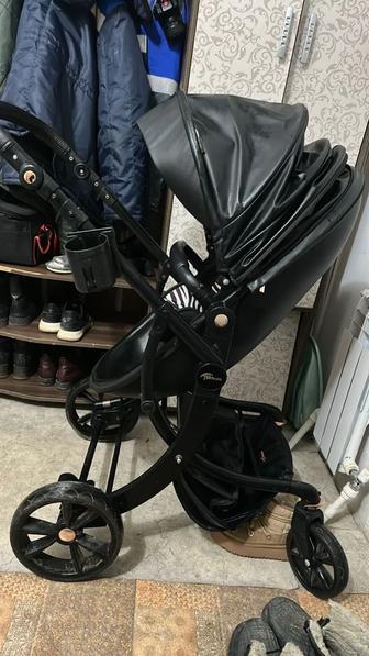 Коляска под бренд Hot Mom