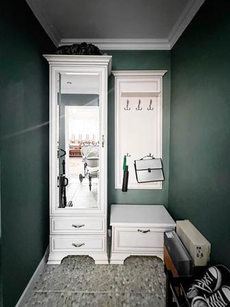 Прихожая шкаф, вешалка, тумба