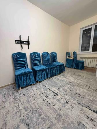 Продам стулья вместе чехлом в хорошем состоянии количество 12 штук можно