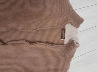 Продам кофту верблюжью