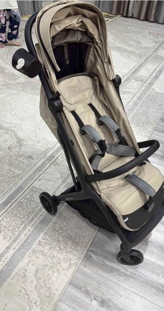 Коляска прогулочная