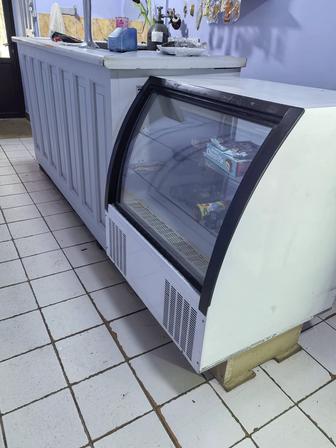 Продам витрина холодильник
