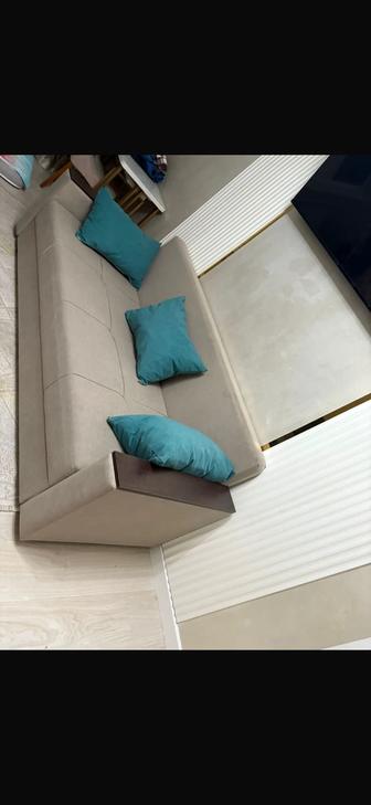 Диван раскладной новый, продаю в связи с переходом