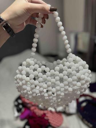 Нарядные и стильные сумки ручной работы