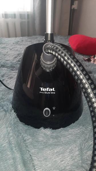 Отпариватель для одежды. Tefal.