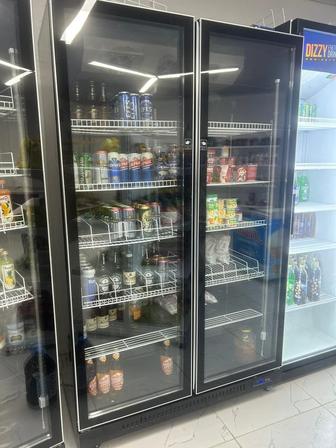 Холодильник в магазин для напитков 2 шт