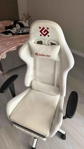 Игровое кресло defender