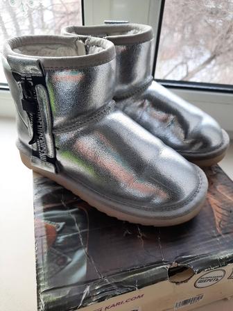 Натуральные зимние угги для девочки.
Нат кожа и шерсть
31 размер