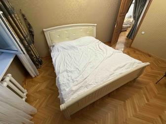 Кровать