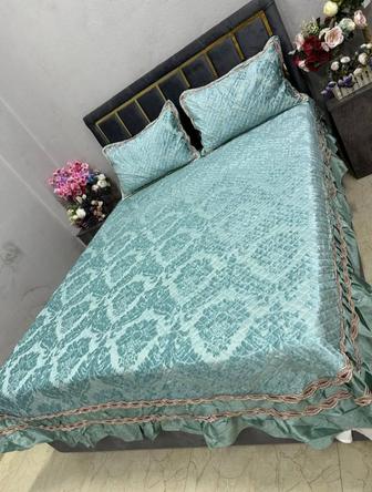 Продам новое покрывало на кровать!