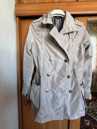 Продам женский плащ