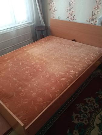 Продам двухспальную кровать