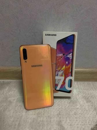 Продам Samsung A70