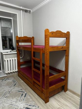 Двухъярусную кровать