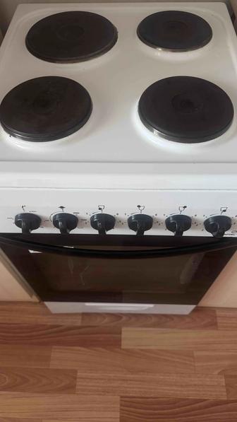 Продам электрическую плиту