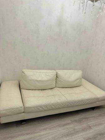 Диван даром