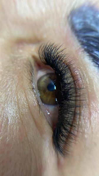 Наращивание ресницы