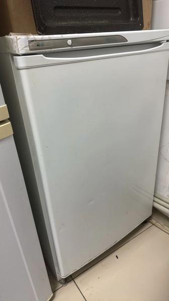 Продам морозилку Stinol