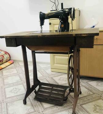 Швейная машина