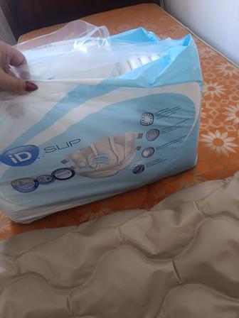 Отдам даром памперсы для взрослых и пеленки