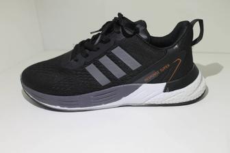 Новые мужские кроссовки Adidas