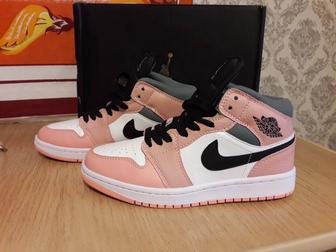 Кроссовки Nike Air Jordan 1 MID SE (GS)