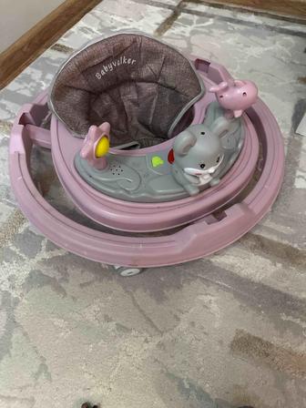 Ходунок для девочки