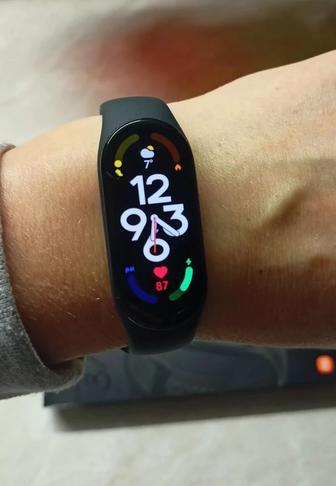 Продаю Redmi Smart Band 7 в отличном состоянии.