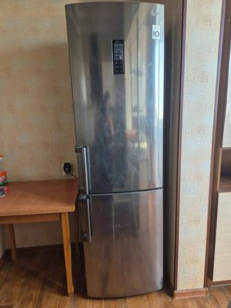 Продам холодильник LG