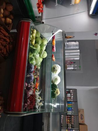 Продам витринный холодильник