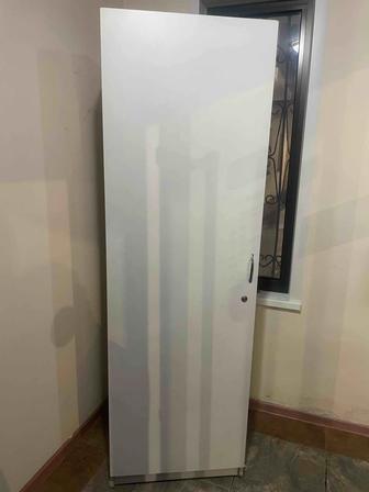 Продам шкаф с полками, белого цвета