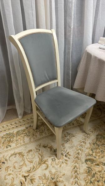Продам 6 стульев