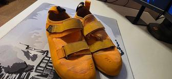 Туфли скальные